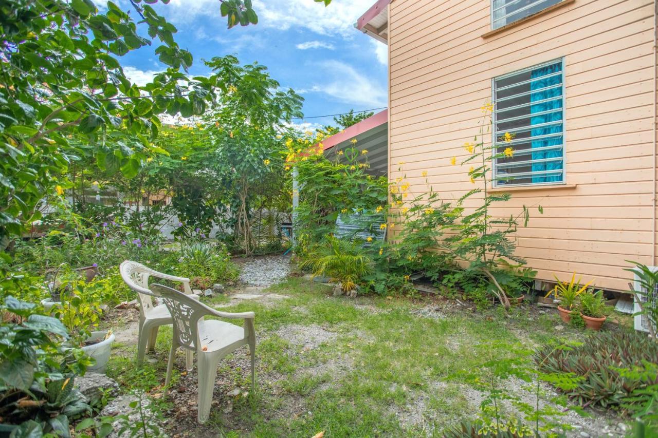 Appartement Charmant Au Carbet Avec Vue Sur La Mer 50 M² Le Carbet Buitenkant foto